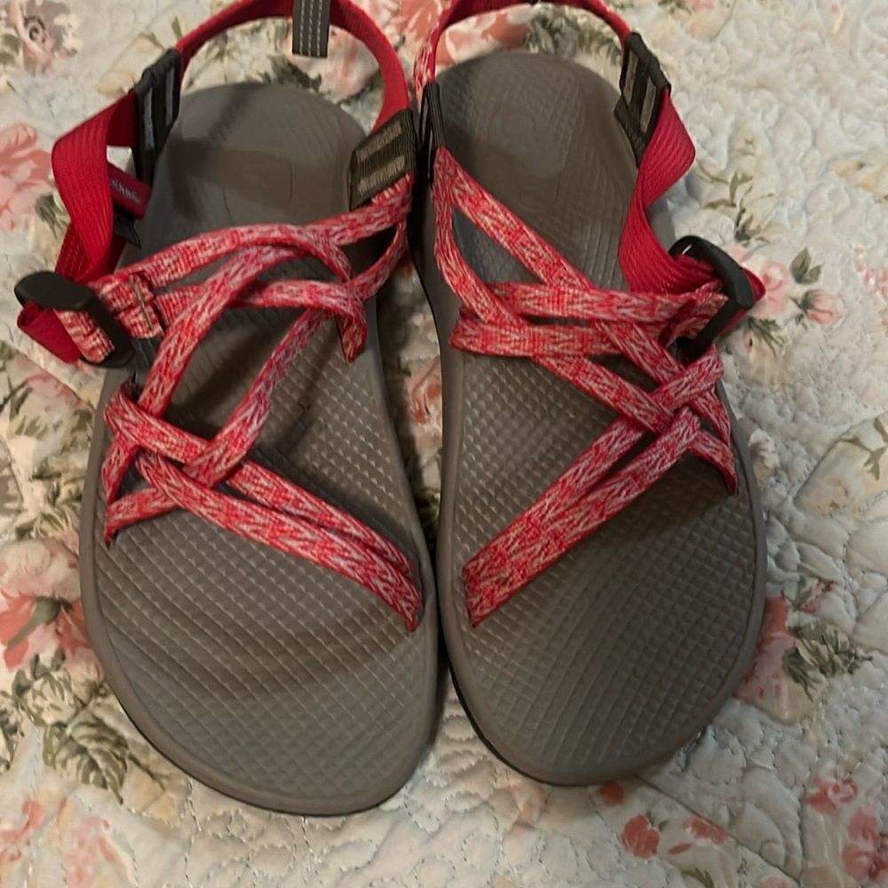 Chaco’s size 6